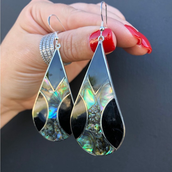 Abalone Shell Black Onyx Earrings - Picture 2 of 3